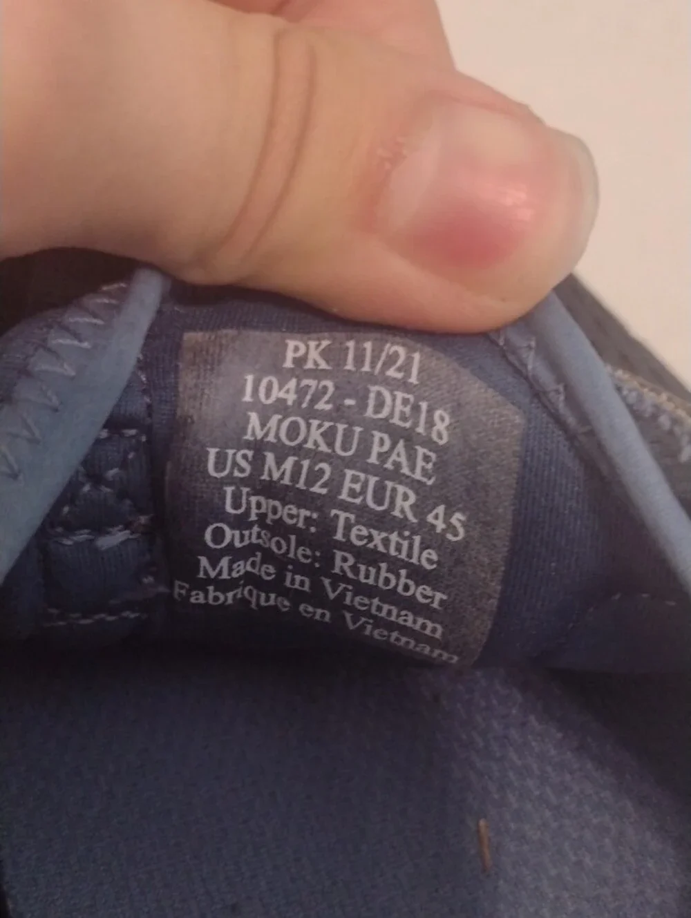 OluKai Navy Mesh Lace-Up Sneakers (J1138)